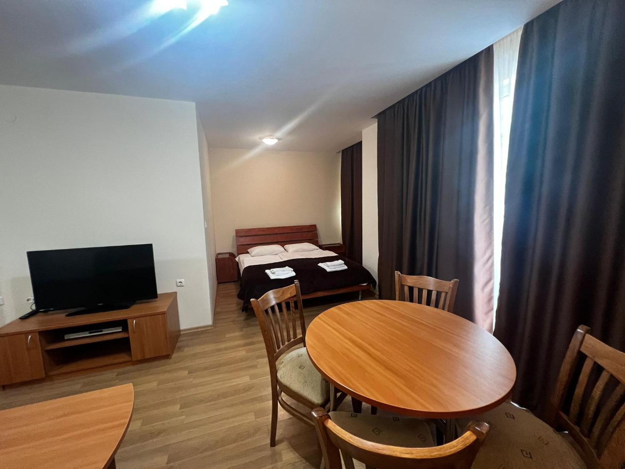 Gt Green Fort Beach Apartments Sunny Beach Eksteriør billede
