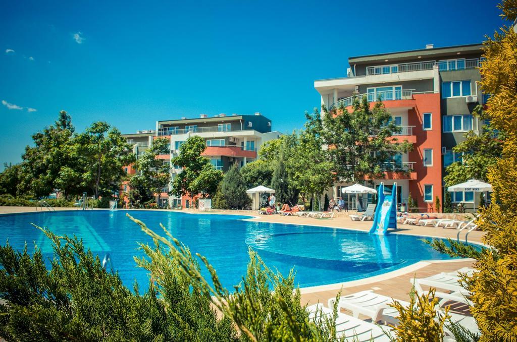 Gt Green Fort Beach Apartments Sunny Beach Eksteriør billede