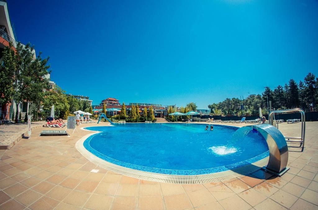 Gt Green Fort Beach Apartments Sunny Beach Eksteriør billede