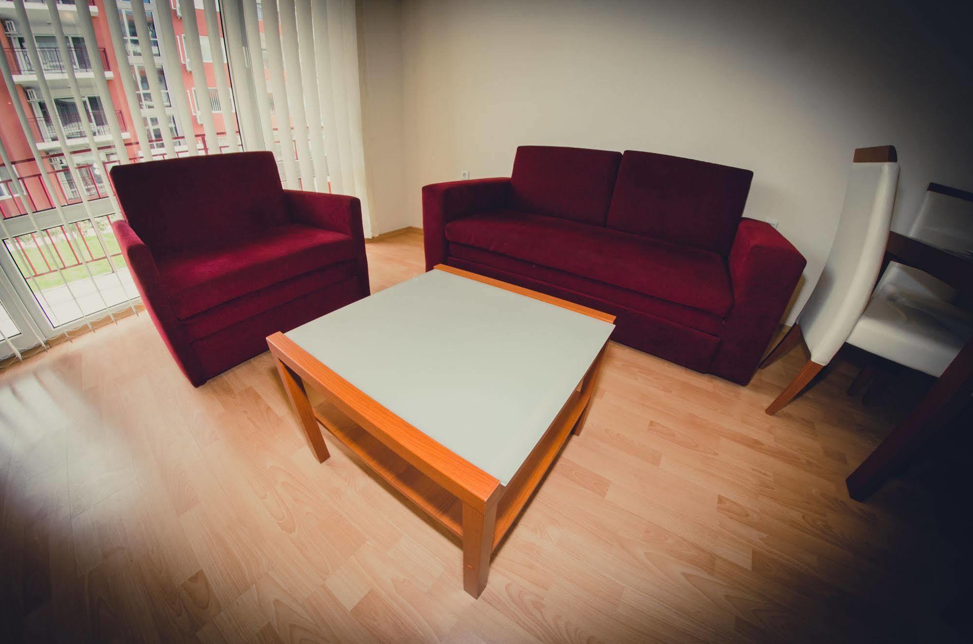 Gt Green Fort Beach Apartments Sunny Beach Eksteriør billede