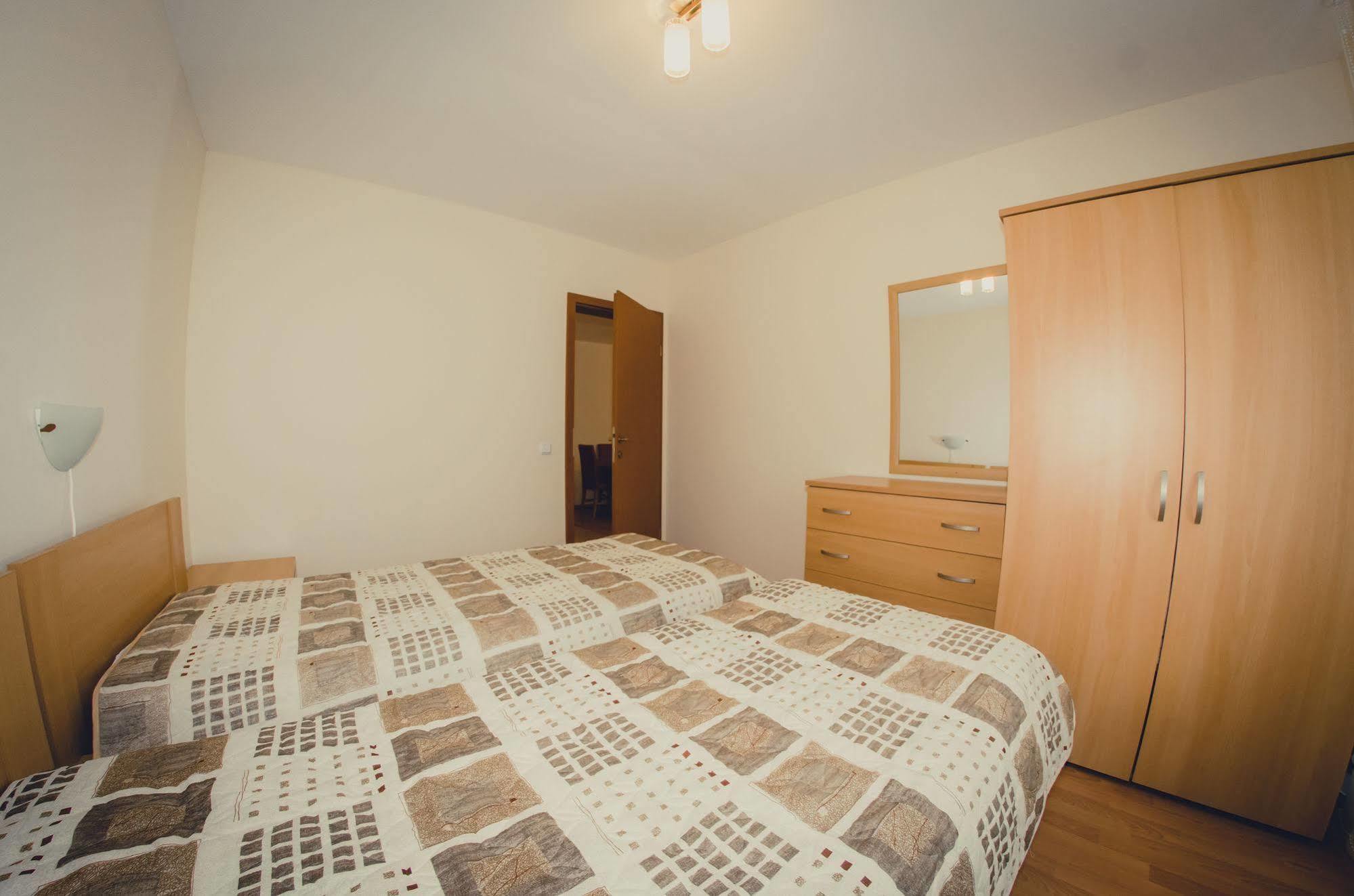 Gt Green Fort Beach Apartments Sunny Beach Eksteriør billede