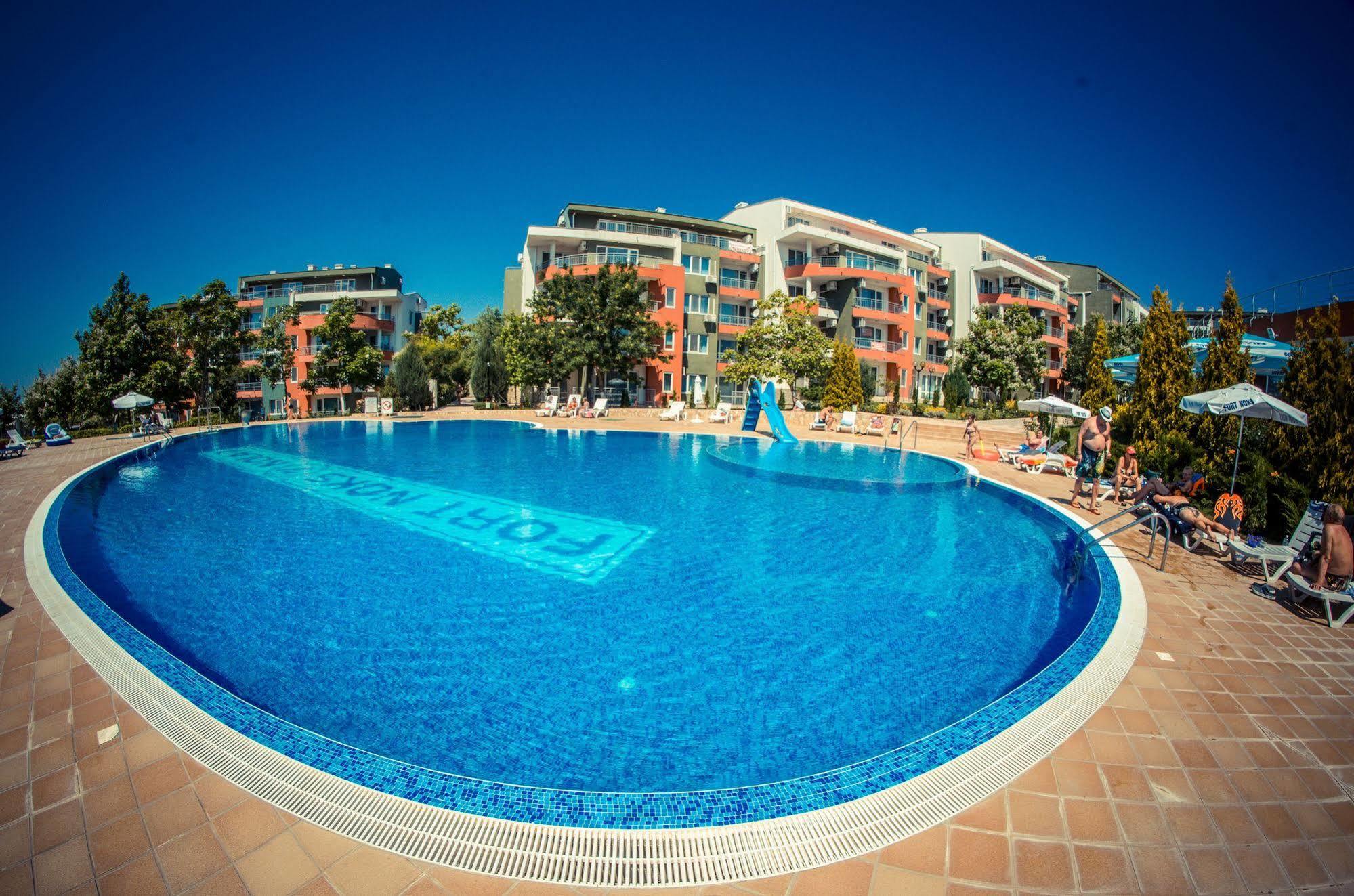 Gt Green Fort Beach Apartments Sunny Beach Eksteriør billede
