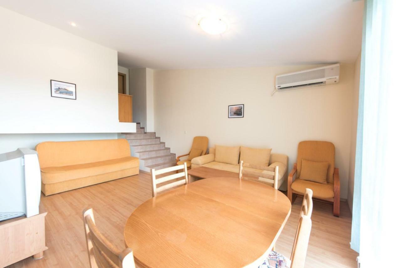 Gt Green Fort Beach Apartments Sunny Beach Eksteriør billede
