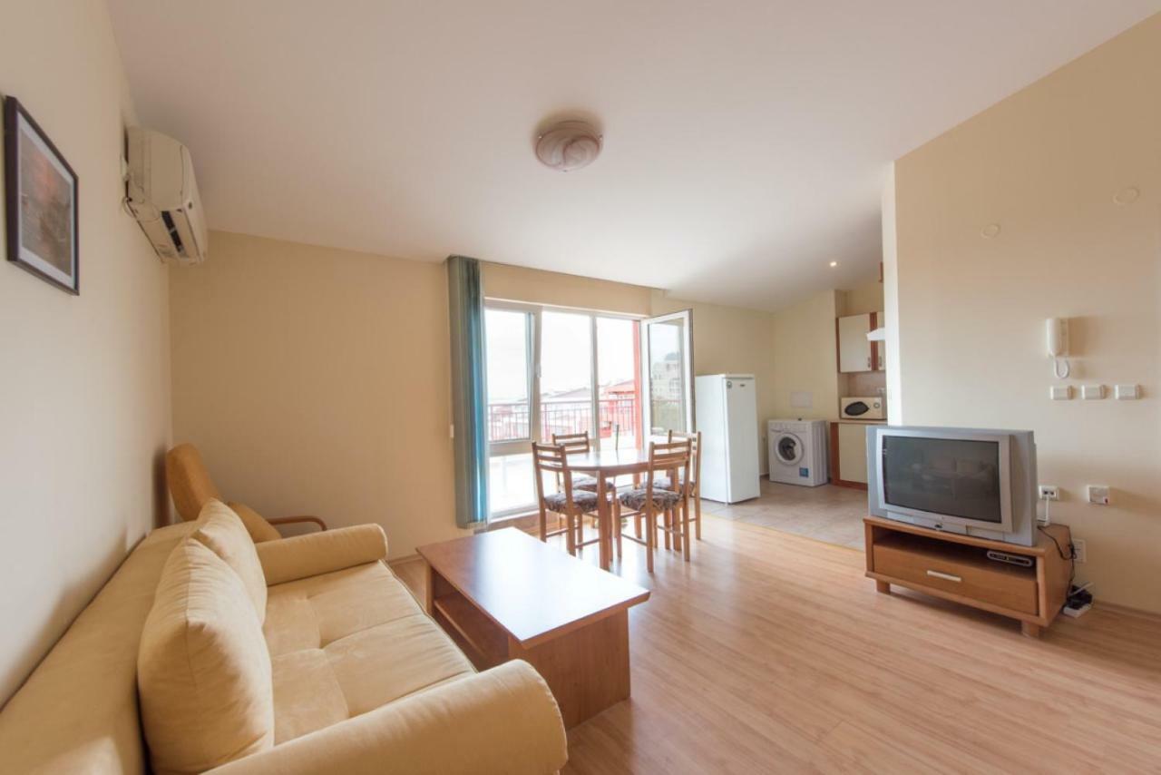 Gt Green Fort Beach Apartments Sunny Beach Eksteriør billede