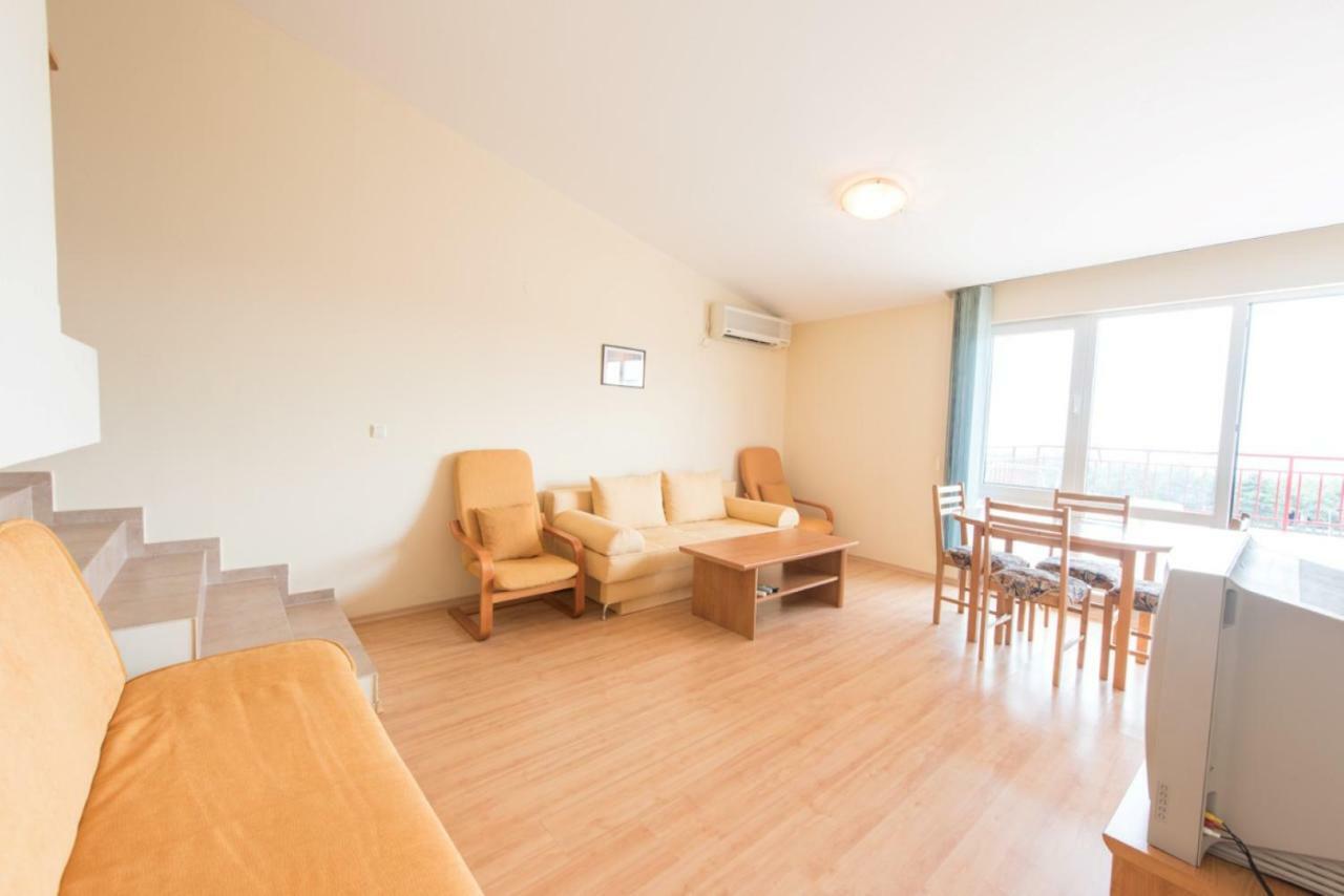 Gt Green Fort Beach Apartments Sunny Beach Eksteriør billede