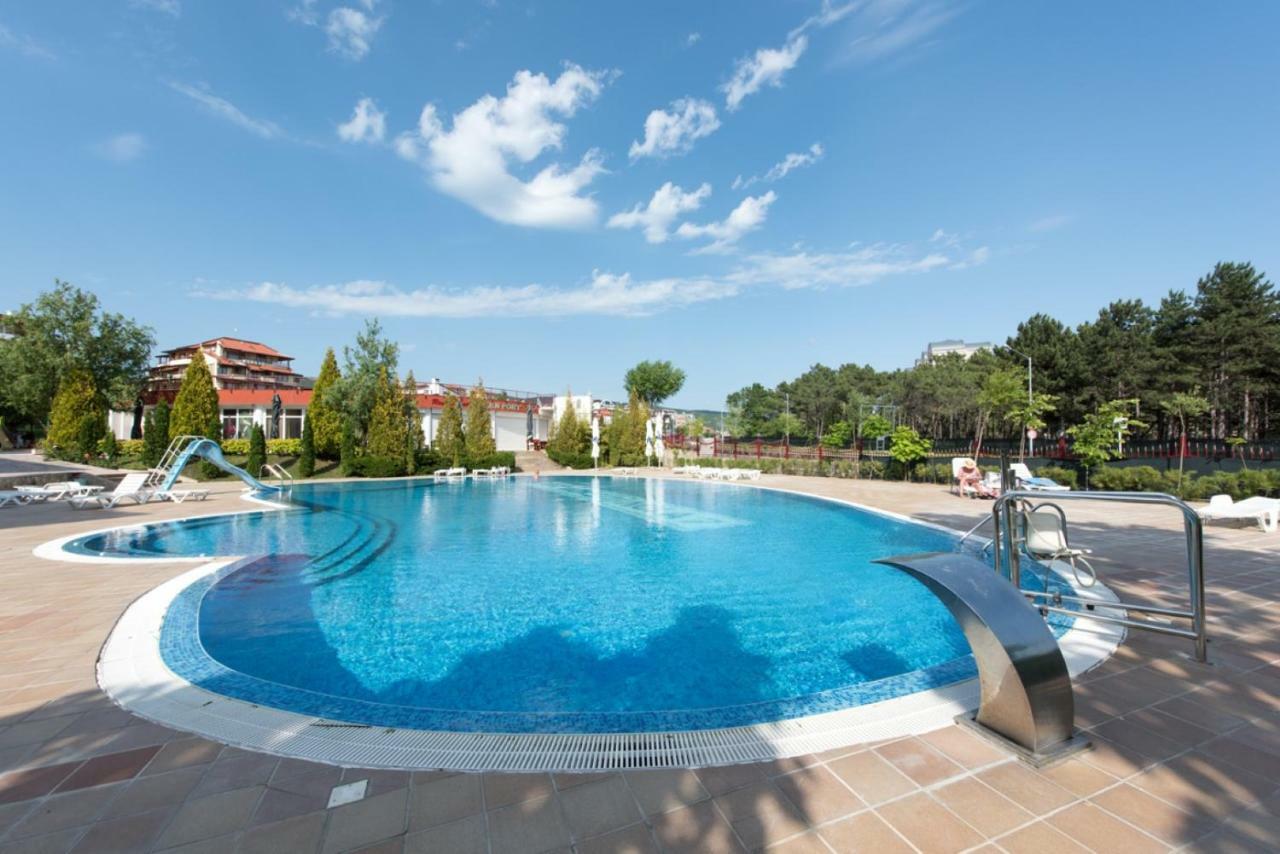 Gt Green Fort Beach Apartments Sunny Beach Eksteriør billede